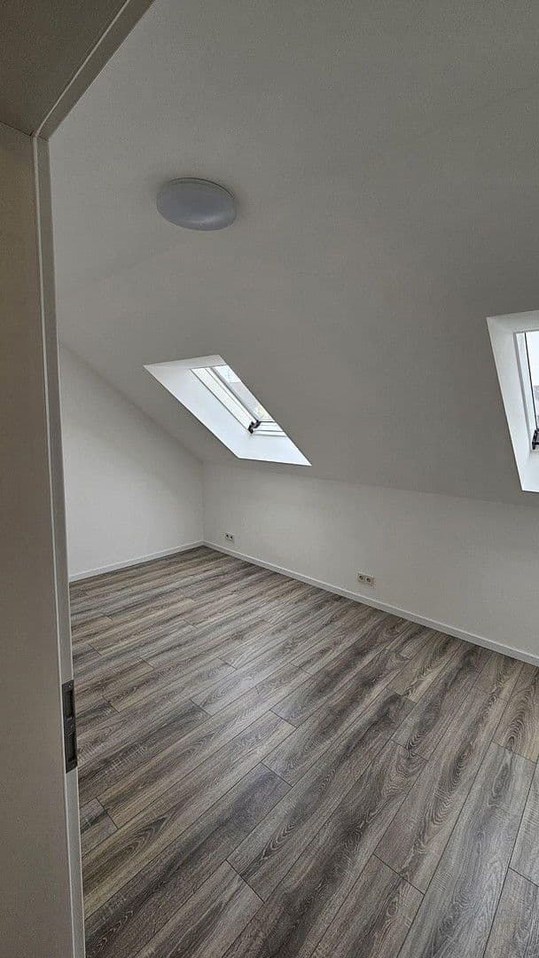 Predaj domu 116 m², pozemek 163 m², Feuerbergstraße 15, Birkenheide, Porýnie-Falcko Predaj domu 116 m², pozemek 163 m², Feuerbergstraße 15, Birkenheide, Porýnie-Falcko