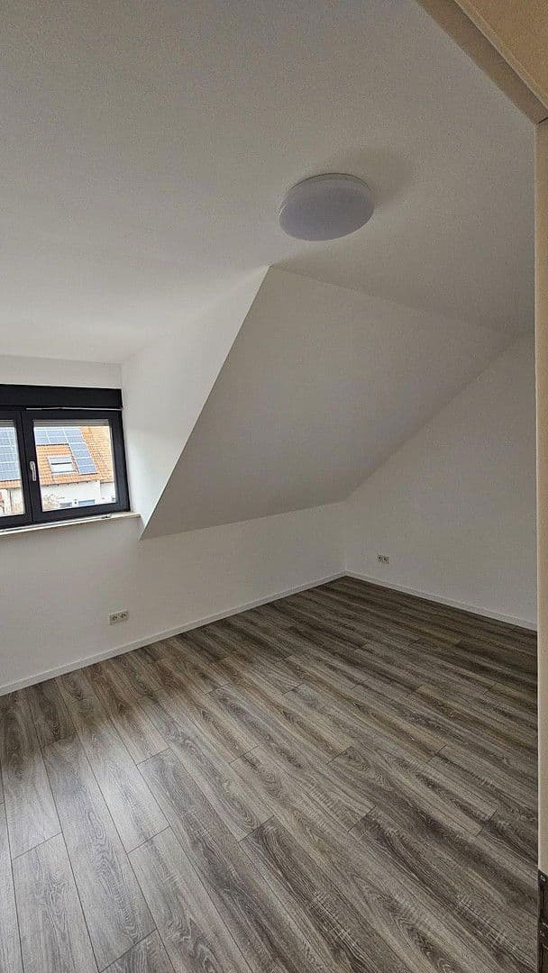 Predaj domu 116 m², pozemek 163 m², Feuerbergstraße 15, Birkenheide, Porýnie-Falcko Predaj domu 116 m², pozemek 163 m², Feuerbergstraße 15, Birkenheide, Porýnie-Falcko