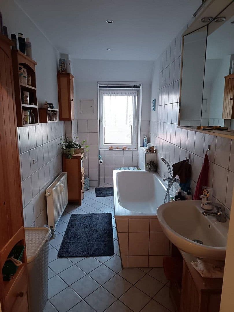 Prenájom bytu 4-izbový 91 m², Leipziger Strasse 60, Leipzig, Sasko Prenájom bytu 4-izbový 91 m², Leipziger Strasse 60, Leipzig, Sasko