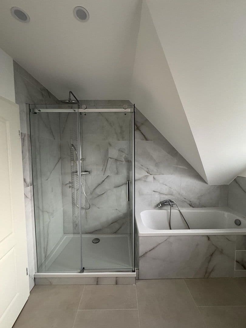 Predaj domu 160 m², pozemek 475 m², Am Kuhlager 14, Neustadt am Rübenberge, Dolné Sasko Predaj domu 160 m², pozemek 475 m², Am Kuhlager 14, Neustadt am Rübenberge, Dolné Sasko