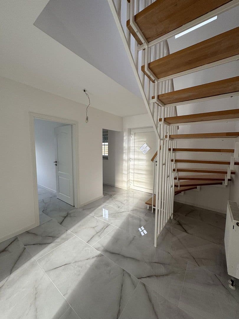 Predaj domu 160 m², pozemek 475 m², Am Kuhlager 14, Neustadt am Rübenberge, Dolné Sasko Predaj domu 160 m², pozemek 475 m², Am Kuhlager 14, Neustadt am Rübenberge, Dolné Sasko