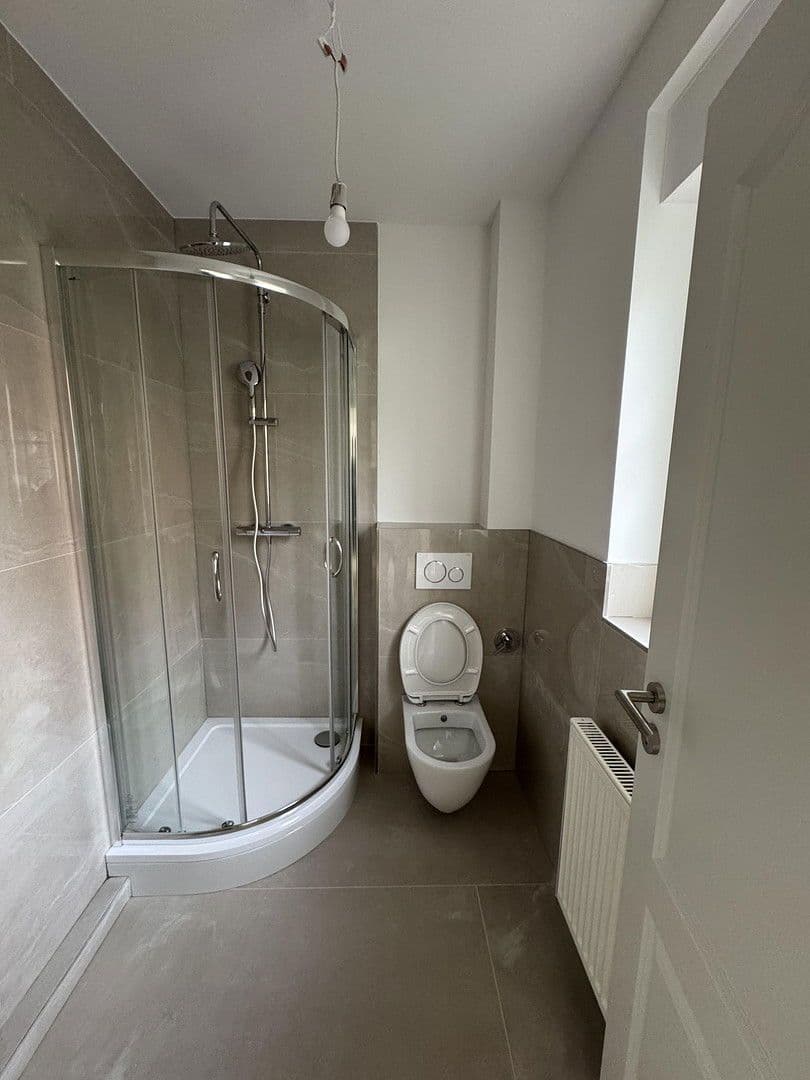 Predaj domu 160 m², pozemek 475 m², Am Kuhlager 14, Neustadt am Rübenberge, Dolné Sasko Predaj domu 160 m², pozemek 475 m², Am Kuhlager 14, Neustadt am Rübenberge, Dolné Sasko