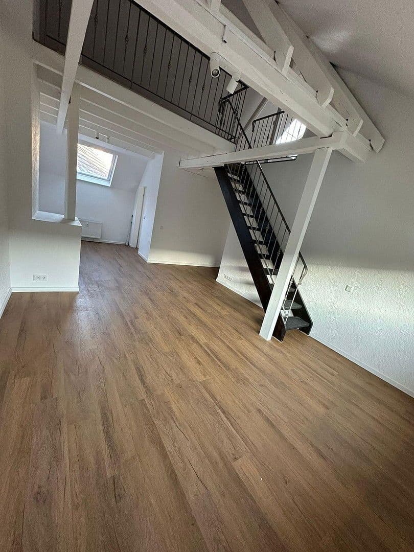 Prenájom bytu 3-izbový 96 m², Schwanhildenstr. 14, Essen, Severné Porýnie - Westfálsko Prenájom bytu 3-izbový 96 m², Schwanhildenstr. 14, Essen, Severné Porýnie - Westfálsko