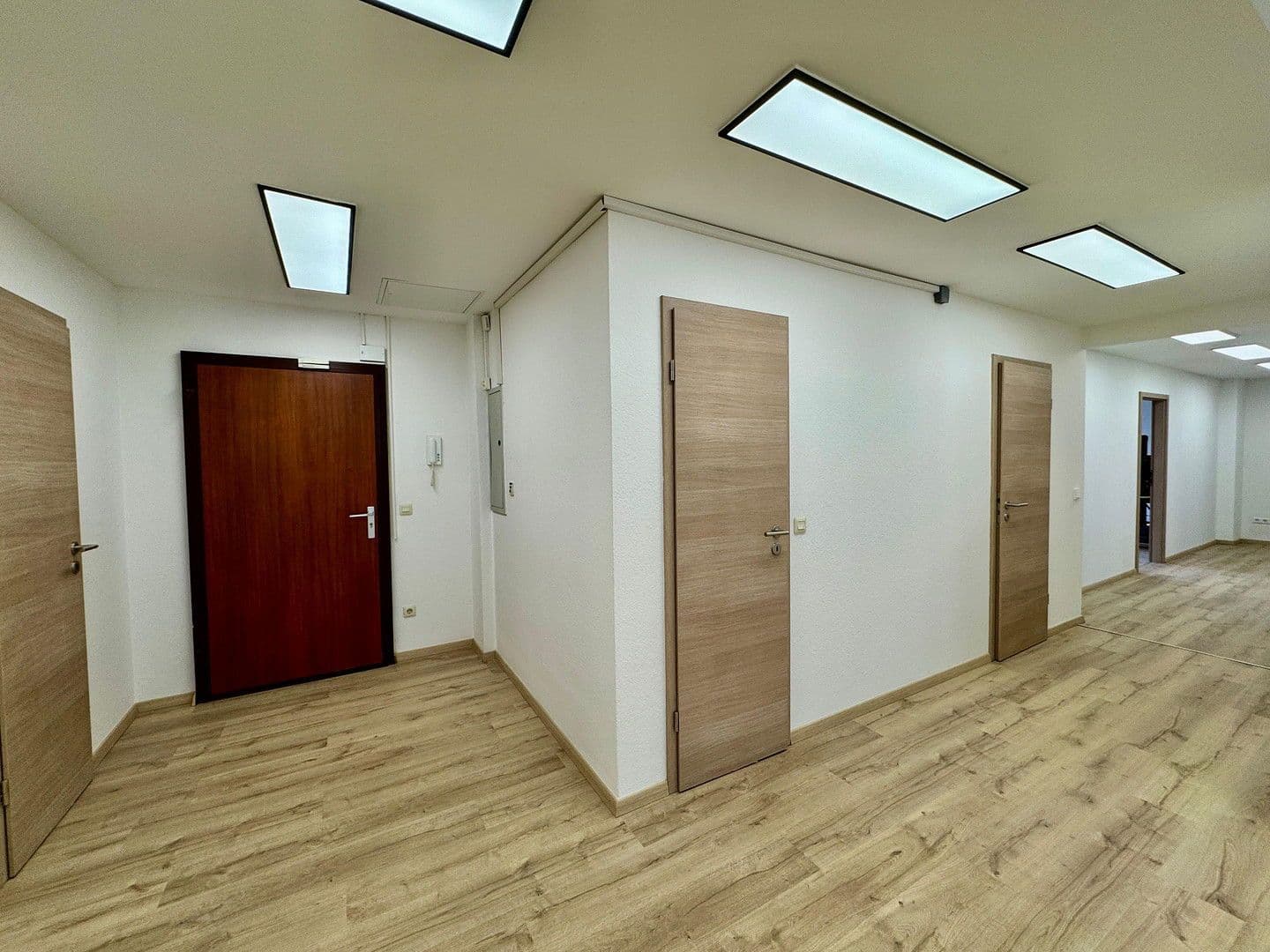 Predaj kancelárie 220 m², Pillenreuther Str. 14, Nürnberg, Bavorsko Predaj kancelárie 220 m², Pillenreuther Str. 14, Nürnberg, Bavorsko