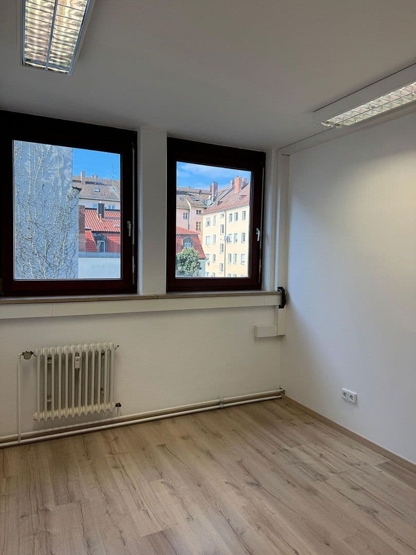 Predaj kancelárie 220 m², Pillenreuther Str. 14, Nürnberg, Bavorsko Predaj kancelárie 220 m², Pillenreuther Str. 14, Nürnberg, Bavorsko