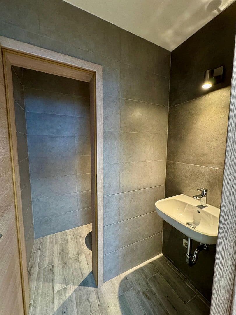 Predaj kancelárie 220 m², Pillenreuther Str. 14, Nürnberg, Bavorsko Predaj kancelárie 220 m², Pillenreuther Str. 14, Nürnberg, Bavorsko