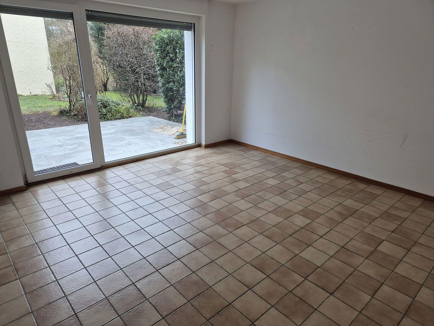 Prenájom bytu 2-izbový 65 m², Lameystraße 47, Pforzheim, Bádensko-Wurttembersko Prenájom bytu 2-izbový 65 m², Lameystraße 47, Pforzheim, Bádensko-Wurttembersko