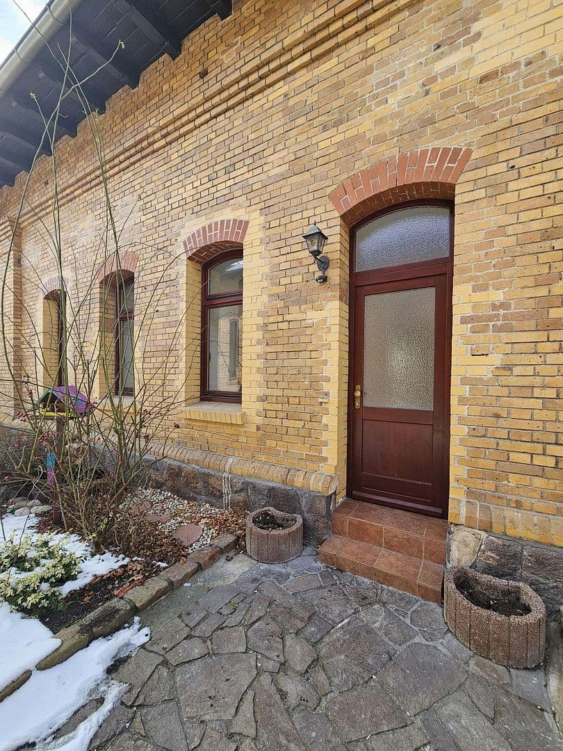 Prenájom bytu 4-izbový 135 m², Kitscherstr, 10, Crimmitschau, Sasko Prenájom bytu 4-izbový 135 m², Kitscherstr, 10, Crimmitschau, Sasko