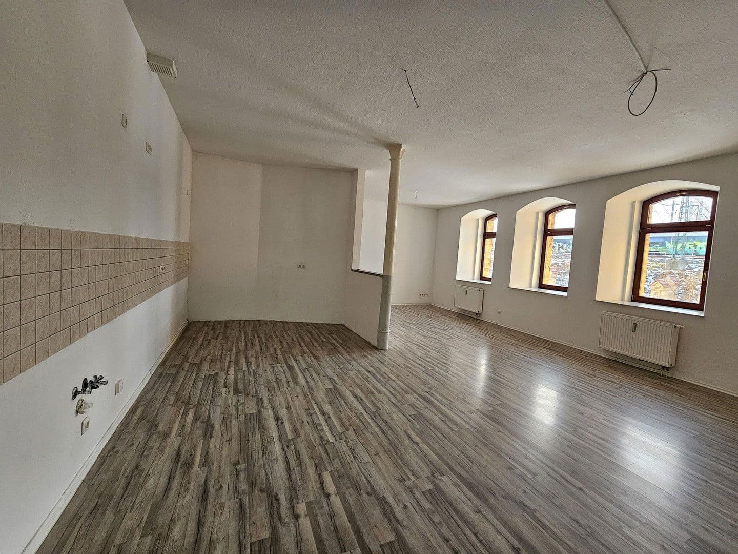 Prenájom bytu 4-izbový 135 m², Kitscherstr, 10, Crimmitschau, Sasko Prenájom bytu 4-izbový 135 m², Kitscherstr, 10, Crimmitschau, Sasko
