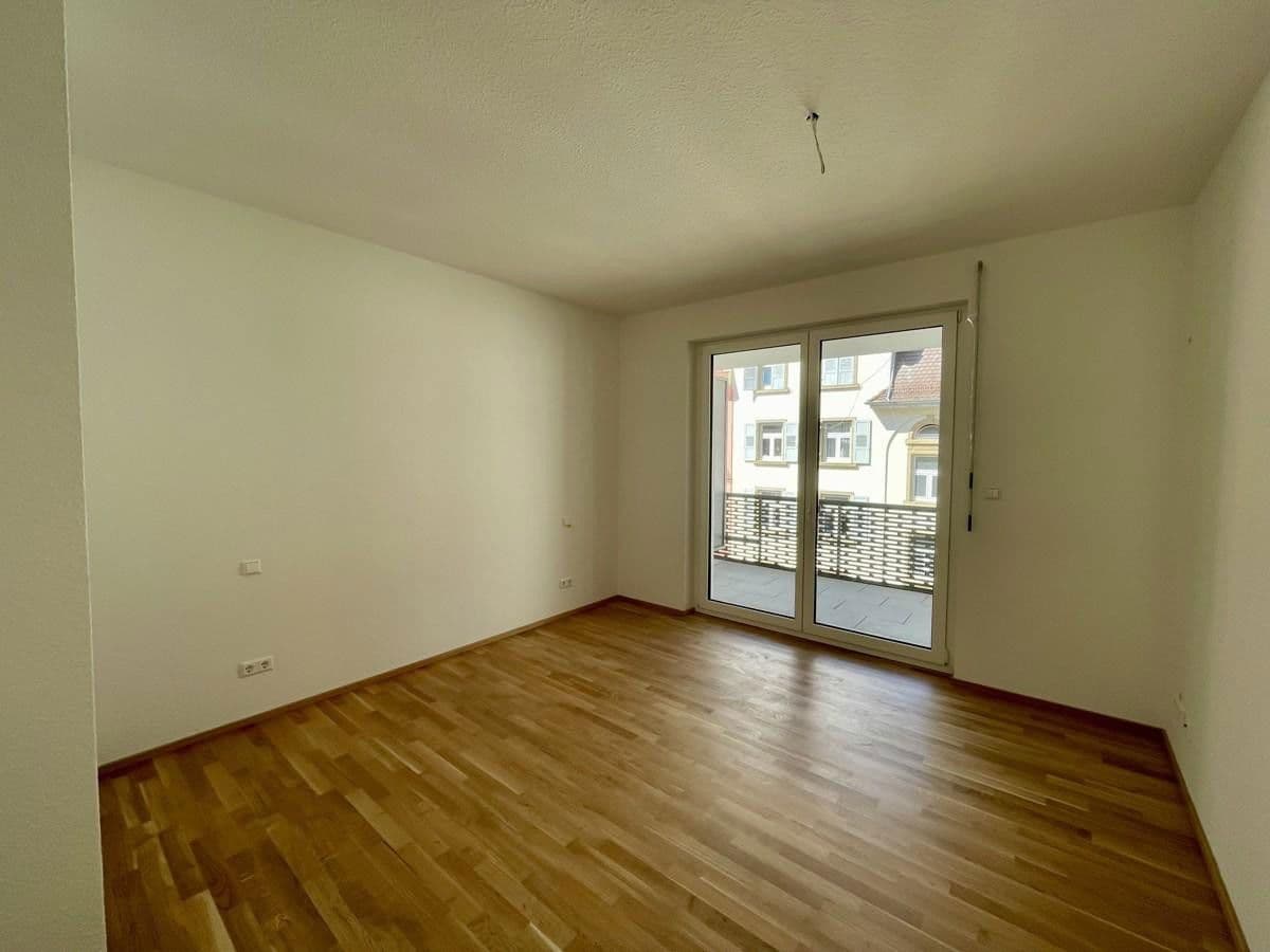 Prenájom bytu 2-izbový 78 m², Karlsruhe, Bádensko-Wurttembersko Prenájom bytu 2-izbový 78 m², Karlsruhe, Bádensko-Wurttembersko