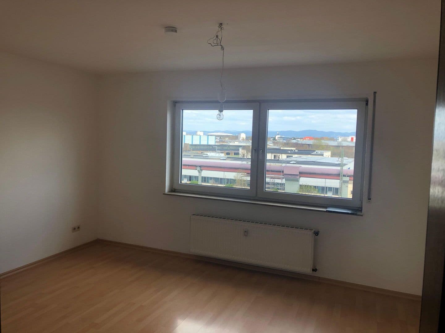 Prenájom bytu 2-izbový 62 m², Neckarauerstraße 17-19, Mannheim, Bádensko-Wurttembersko Prenájom bytu 2-izbový 62 m², Neckarauerstraße 17-19, Mannheim, Bádensko-Wurttembersko