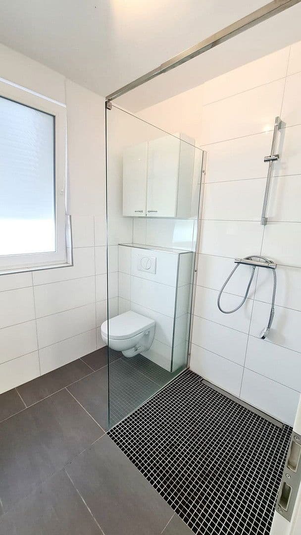 Prenájom bytu 2-izbový 60 m², Langenfeld (Rheinland), Severné Porýnie - Westfálsko Prenájom bytu 2-izbový 60 m², Langenfeld (Rheinland), Severné Porýnie - Westfálsko