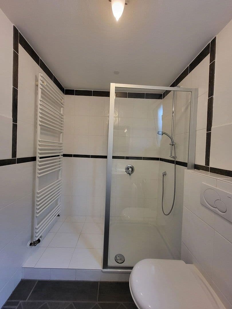 Prenájom bytu 2-izbový 46 m², Bad Honnef, Severné Porýnie - Westfálsko Prenájom bytu 2-izbový 46 m², Bad Honnef, Severné Porýnie - Westfálsko