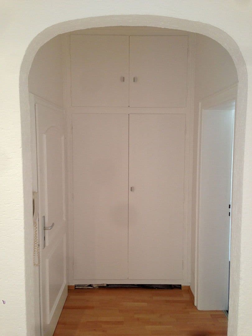 Prenájom bytu 4-izbový 120 m², Koblenz, Porýnie-Falcko Prenájom bytu 4-izbový 120 m², Koblenz, Porýnie-Falcko