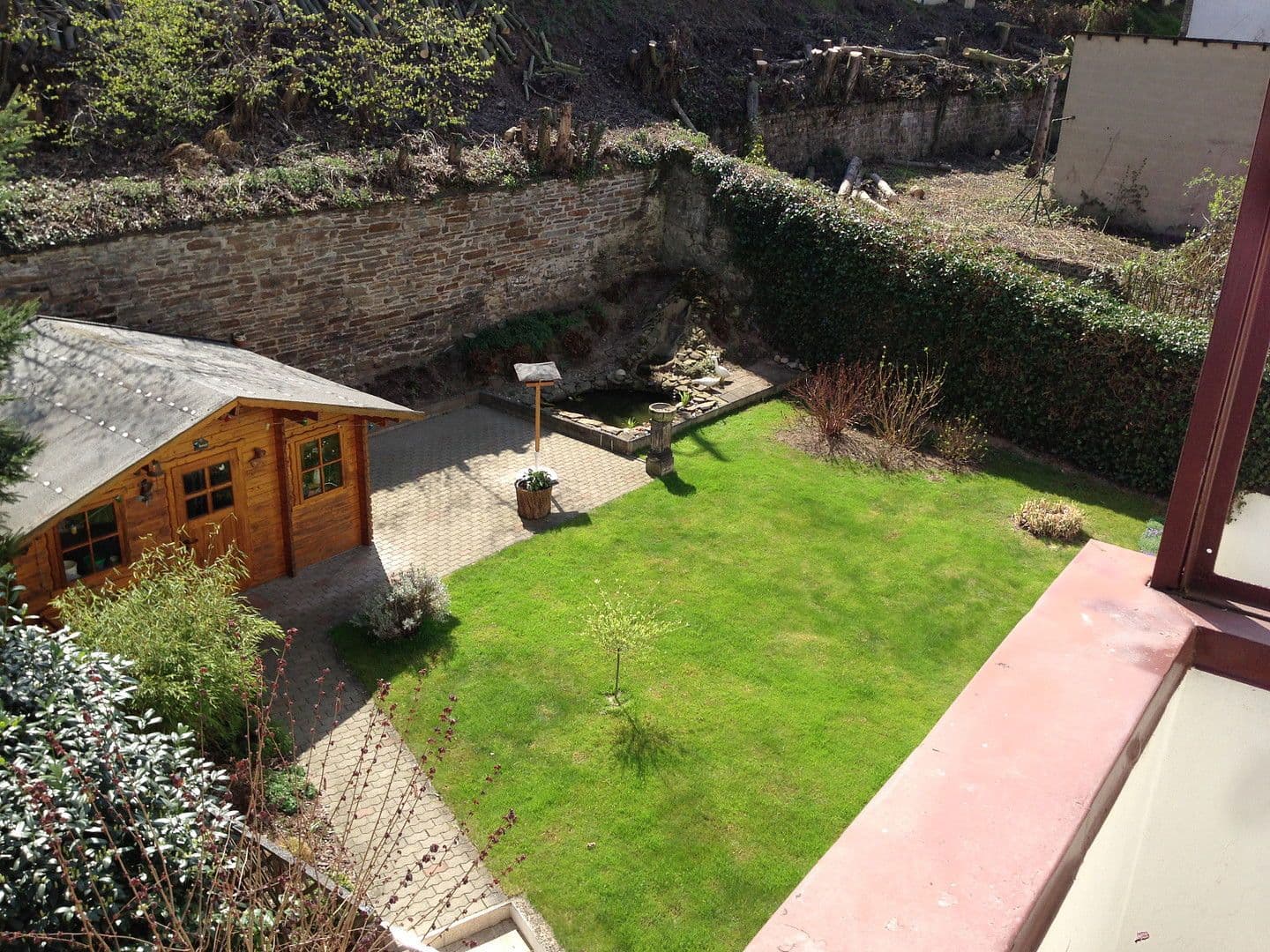 Prenájom bytu 4-izbový 120 m², Koblenz, Porýnie-Falcko Prenájom bytu 4-izbový 120 m², Koblenz, Porýnie-Falcko