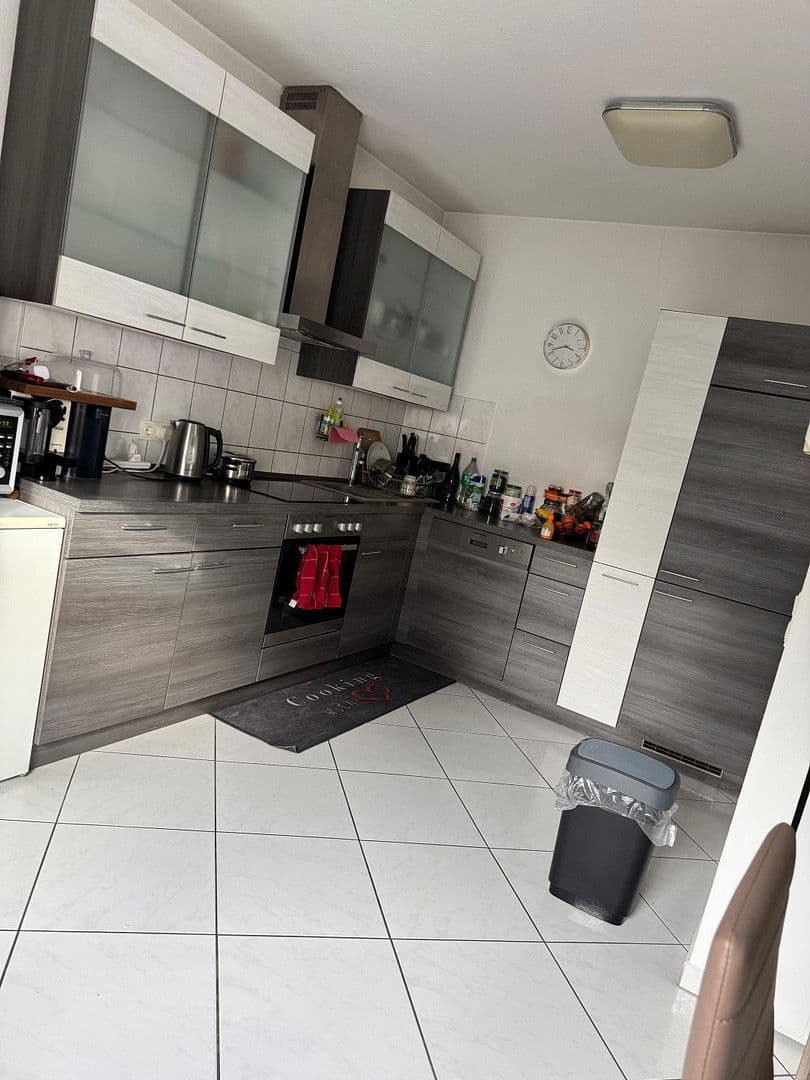 Prenájom bytu 2-izbový 61 m², BerzdorferStr.4, Köln, Severné Porýnie - Westfálsko Prenájom bytu 2-izbový 61 m², BerzdorferStr.4, Köln, Severné Porýnie - Westfálsko