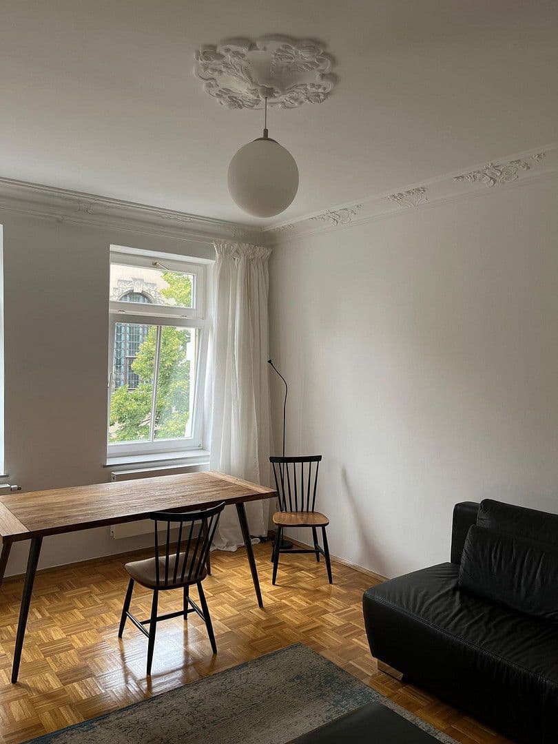 Prenájom bytu 2-izbový 55 m², Helmholtzstr. 21, Leipzig, Sasko Prenájom bytu 2-izbový 55 m², Helmholtzstr. 21, Leipzig, Sasko