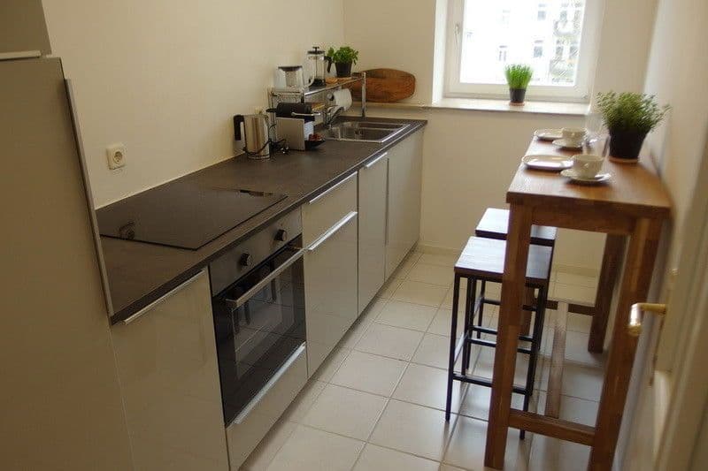 Prenájom bytu 2-izbový 55 m², Helmholtzstr. 21, Leipzig, Sasko Prenájom bytu 2-izbový 55 m², Helmholtzstr. 21, Leipzig, Sasko