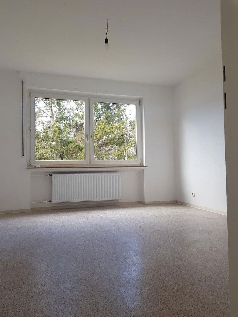 Prenájom bytu 5-izbový 105 m², Kohlmeisenweg 8, Albstadt, Bádensko-Wurttembersko Prenájom bytu 5-izbový 105 m², Kohlmeisenweg 8, Albstadt, Bádensko-Wurttembersko