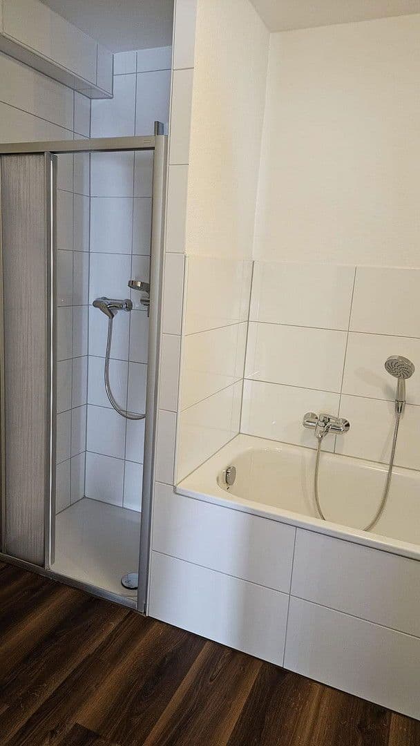 Prenájom bytu 3-izbový 77 m², Remagen, Porýnie-Falcko Prenájom bytu 3-izbový 77 m², Remagen, Porýnie-Falcko