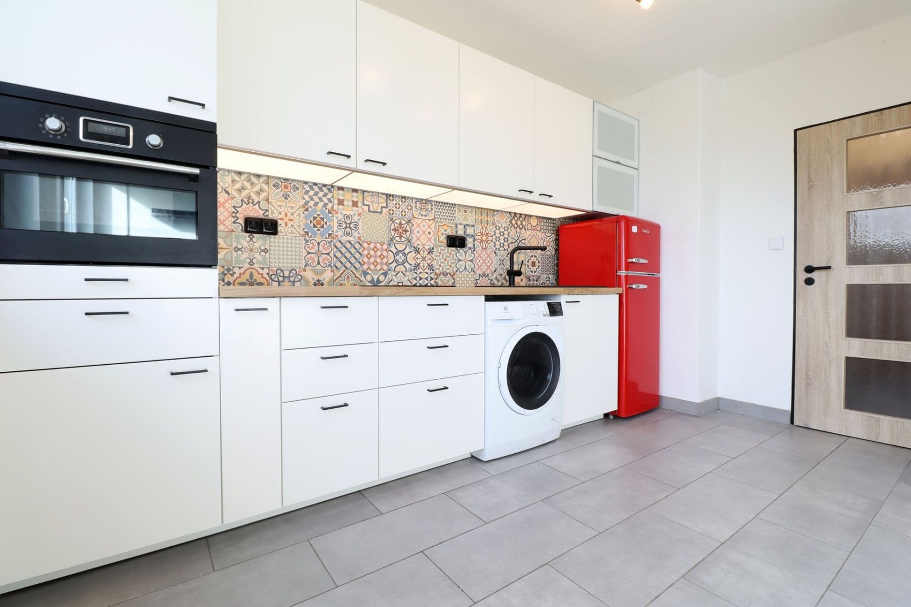 Prenájom bytu 1-izbový 30 m², Šestajovická, Praha, Praha Prenájom bytu 1-izbový 30 m², Šestajovická, Praha, Praha