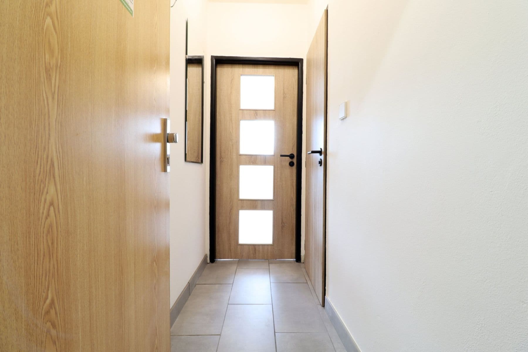 Prenájom bytu 1-izbový 30 m², Šestajovická, Praha, Praha Prenájom bytu 1-izbový 30 m², Šestajovická, Praha, Praha