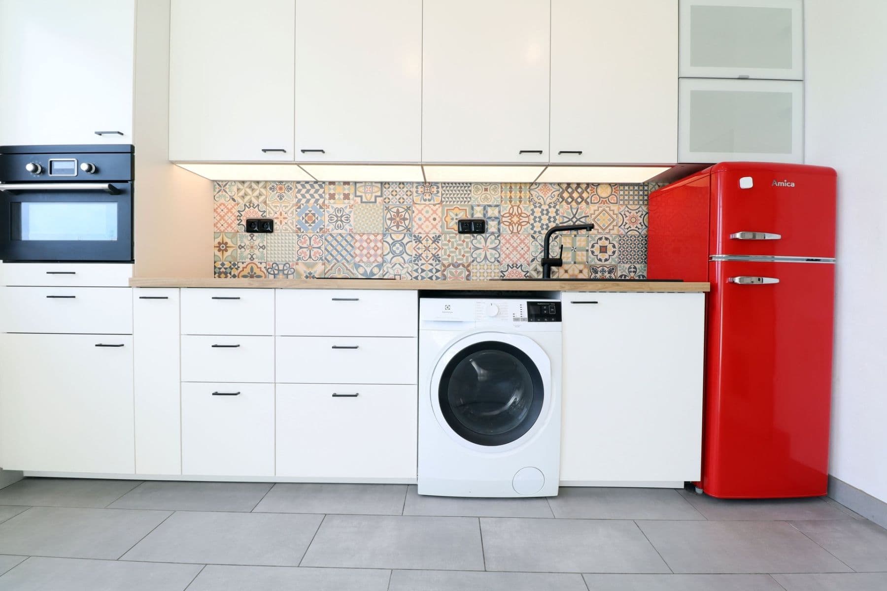 Prenájom bytu 1-izbový 30 m², Šestajovická, Praha, Praha Prenájom bytu 1-izbový 30 m², Šestajovická, Praha, Praha