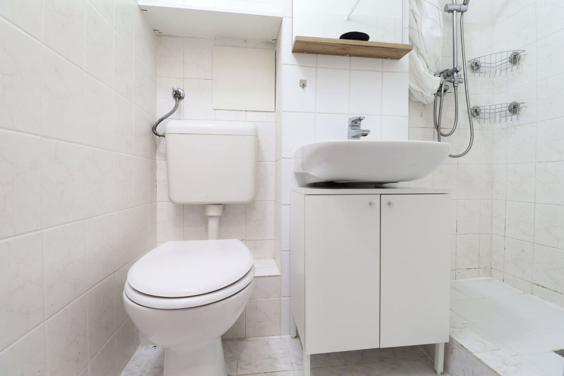 Prenájom bytu 1-izbový 30 m², Šestajovická, Praha, Praha Prenájom bytu 1-izbový 30 m², Šestajovická, Praha, Praha