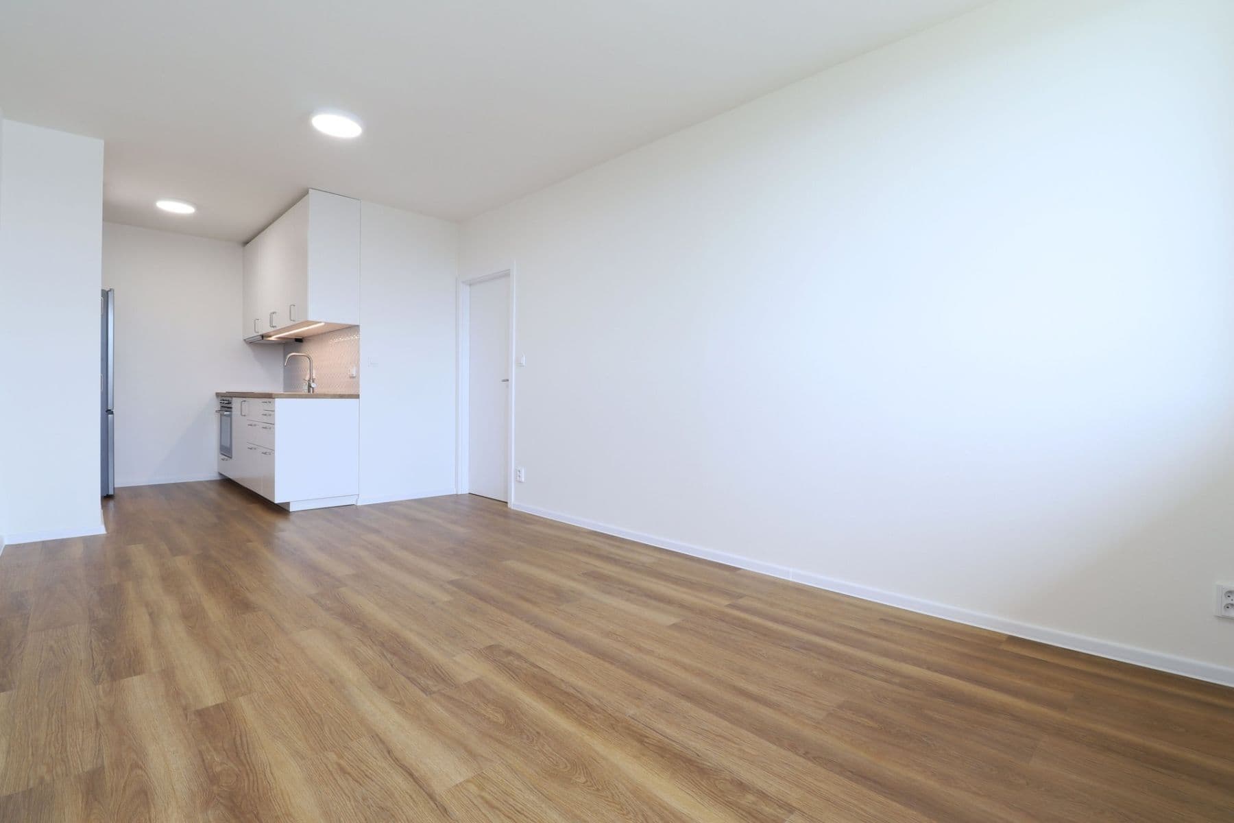 Prenájom bytu 2-izbový 43 m², Modletická, Praha, Praha Prenájom bytu 2-izbový 43 m², Modletická, Praha, Praha