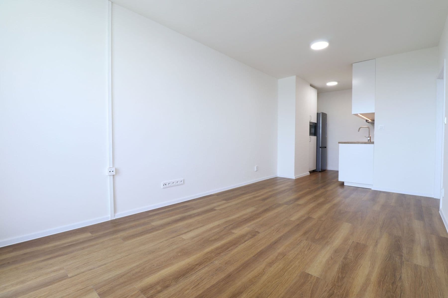 Prenájom bytu 2-izbový 43 m², Modletická, Praha, Praha Prenájom bytu 2-izbový 43 m², Modletická, Praha, Praha