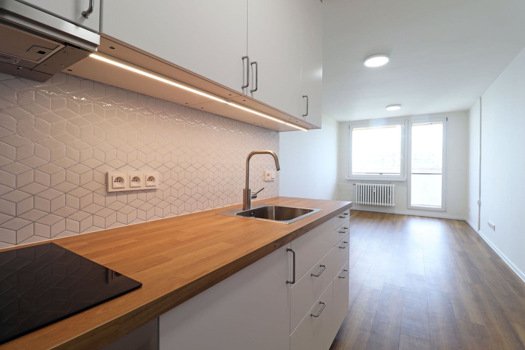 Prenájom bytu 2-izbový 43 m², Modletická, Praha, Praha Prenájom bytu 2-izbový 43 m², Modletická, Praha, Praha