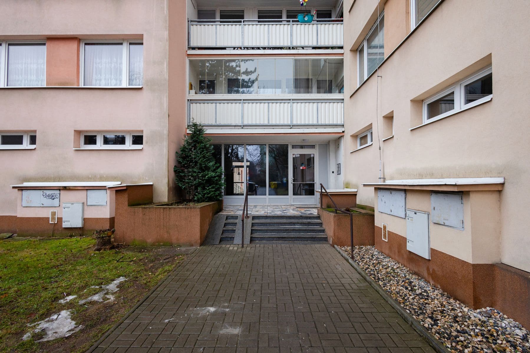 Predaj bytu 1-izbový 34 m², Čs. legií, Rakovník, Středočeský kraj Predaj bytu 1-izbový 34 m², Čs. legií, Rakovník, Středočeský kraj