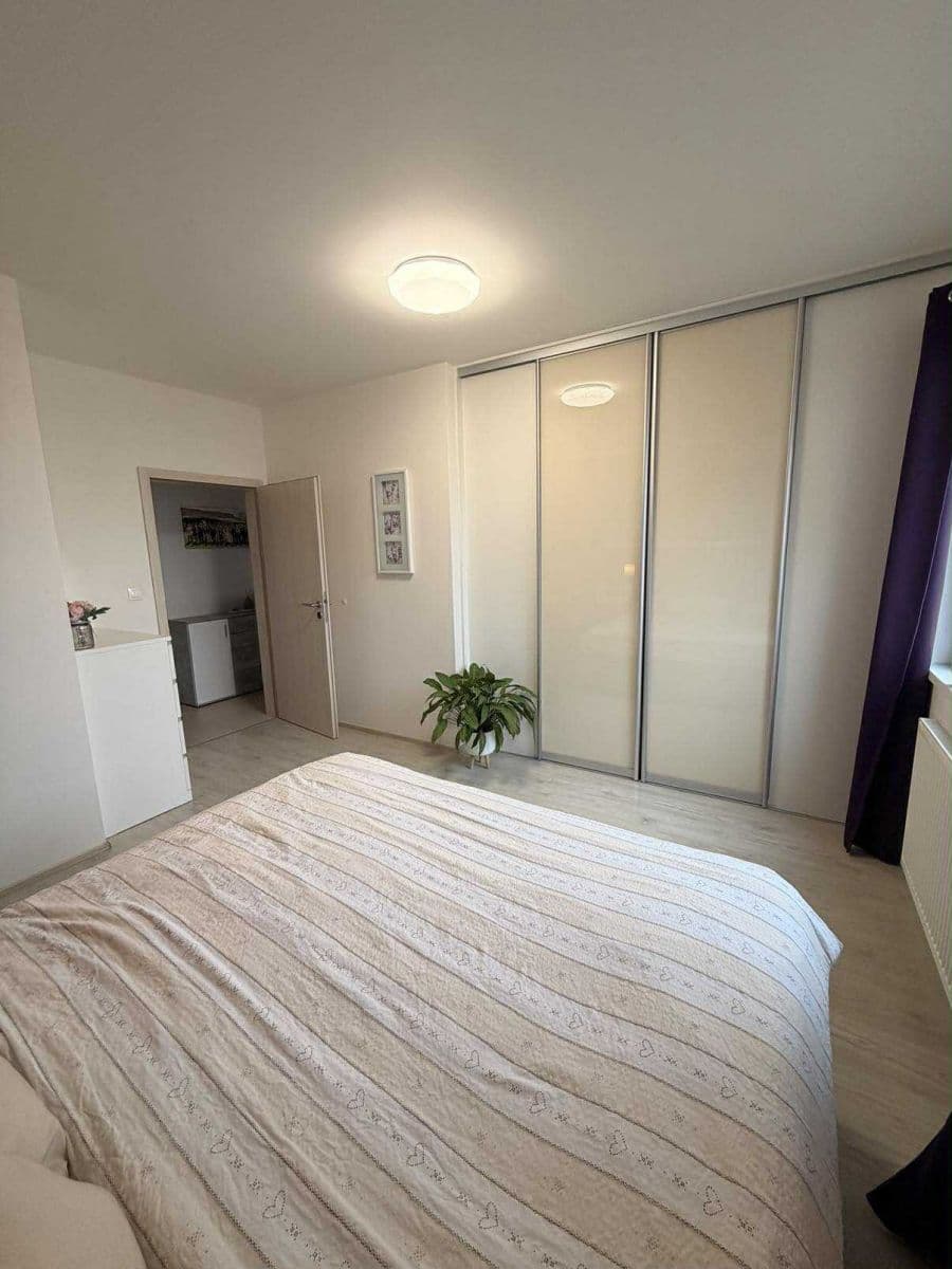 Predaj bytu 3-izbový 88 m², Miroslava Hajna, Praha, Praha Predaj bytu 3-izbový 88 m², Miroslava Hajna, Praha, Praha