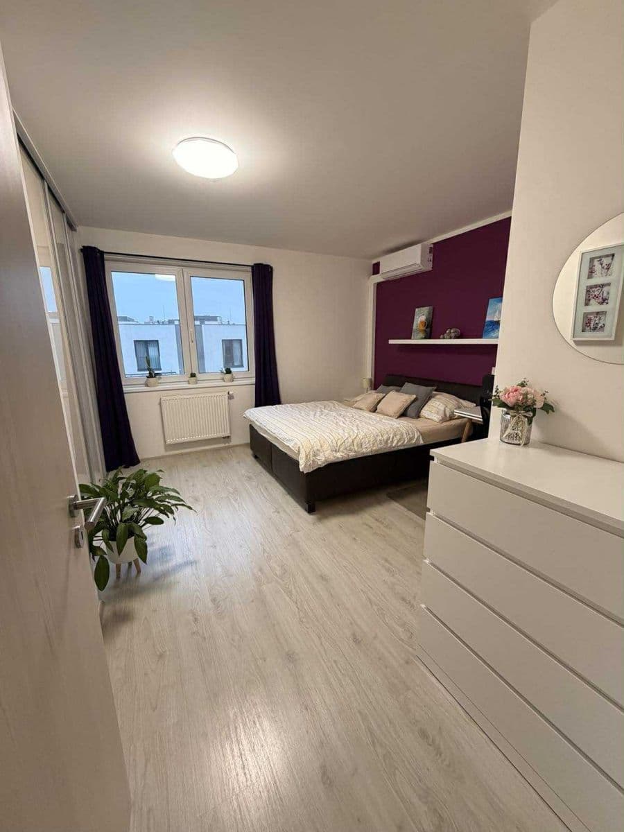 Predaj bytu 3-izbový 88 m², Miroslava Hajna, Praha, Praha Predaj bytu 3-izbový 88 m², Miroslava Hajna, Praha, Praha