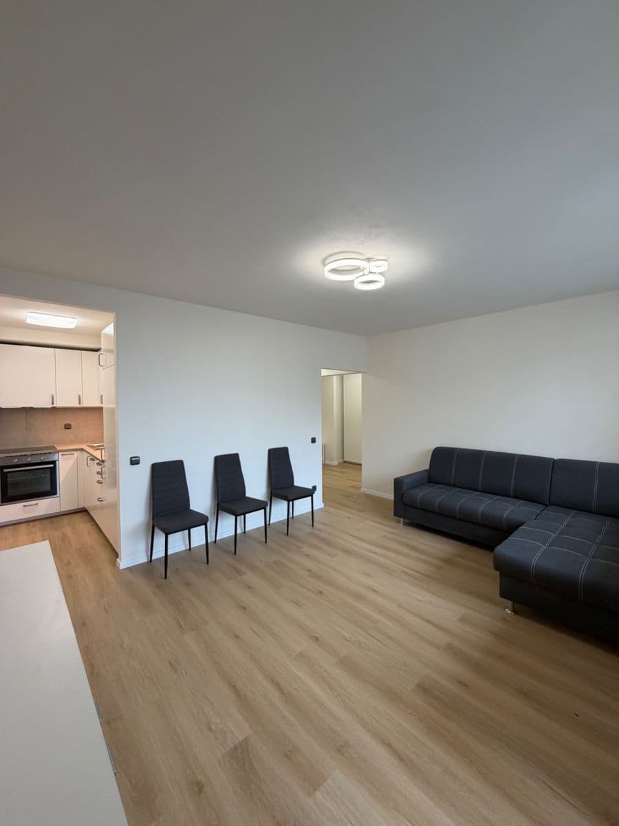 Prenájom bytu 2-izbový 47 m², Běloruská, Brno, Jihomoravský kraj Prenájom bytu 2-izbový 47 m², Běloruská, Brno, Jihomoravský kraj