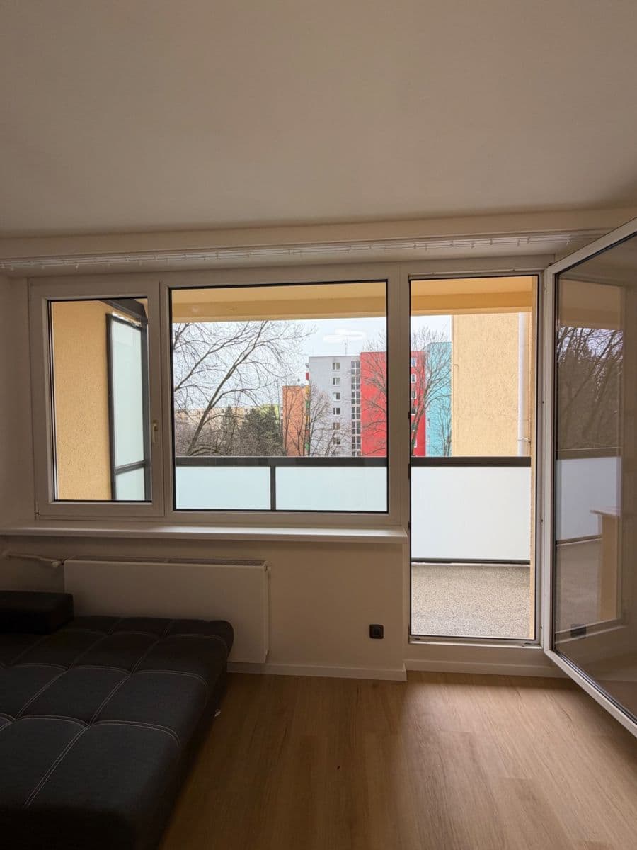 Prenájom bytu 2-izbový 47 m², Běloruská, Brno, Jihomoravský kraj Prenájom bytu 2-izbový 47 m², Běloruská, Brno, Jihomoravský kraj