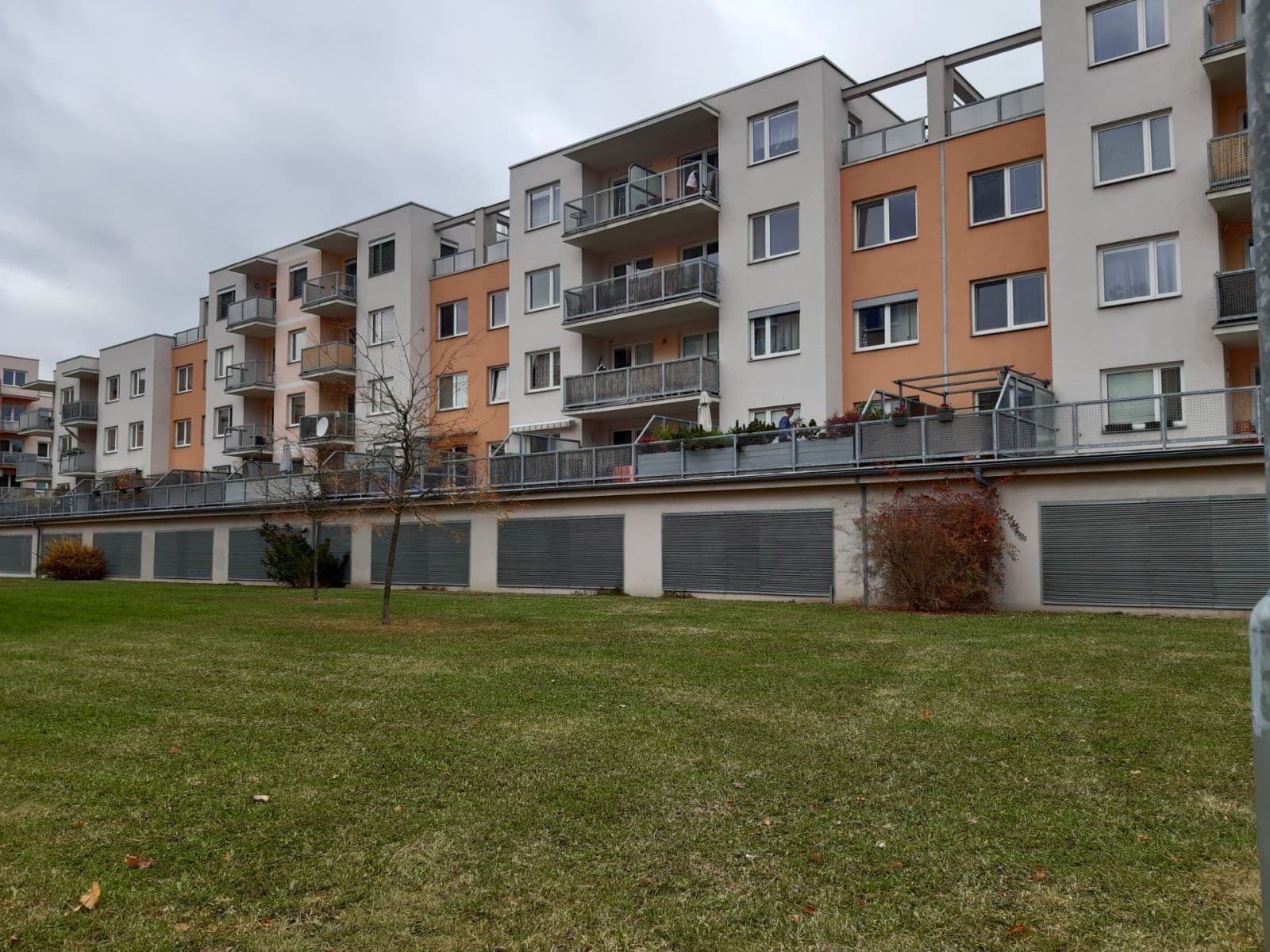 Prenájom bytu 1-izbový 44 m², Jozefa Gabčíka, Pardubice, Pardubický kraj Prenájom bytu 1-izbový 44 m², Jozefa Gabčíka, Pardubice, Pardubický kraj