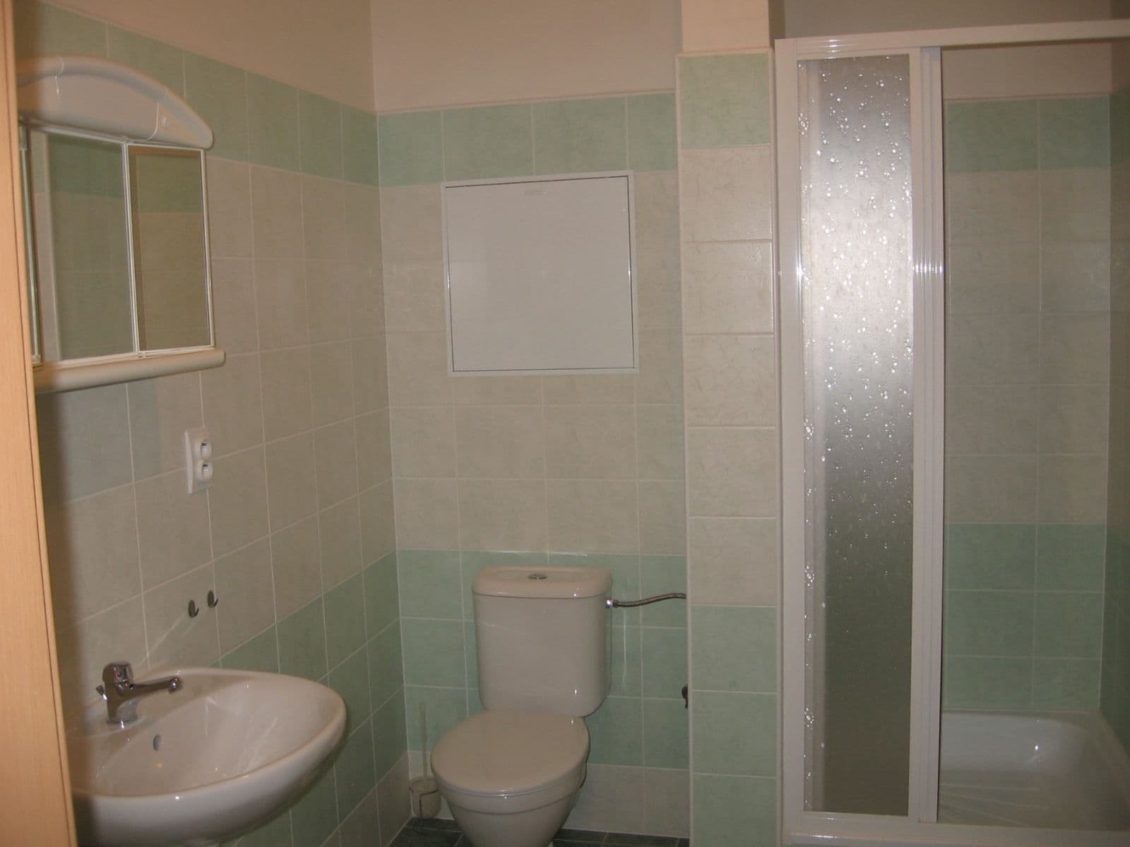 Prenájom bytu 1-izbový 44 m², Jozefa Gabčíka, Pardubice, Pardubický kraj Prenájom bytu 1-izbový 44 m², Jozefa Gabčíka, Pardubice, Pardubický kraj