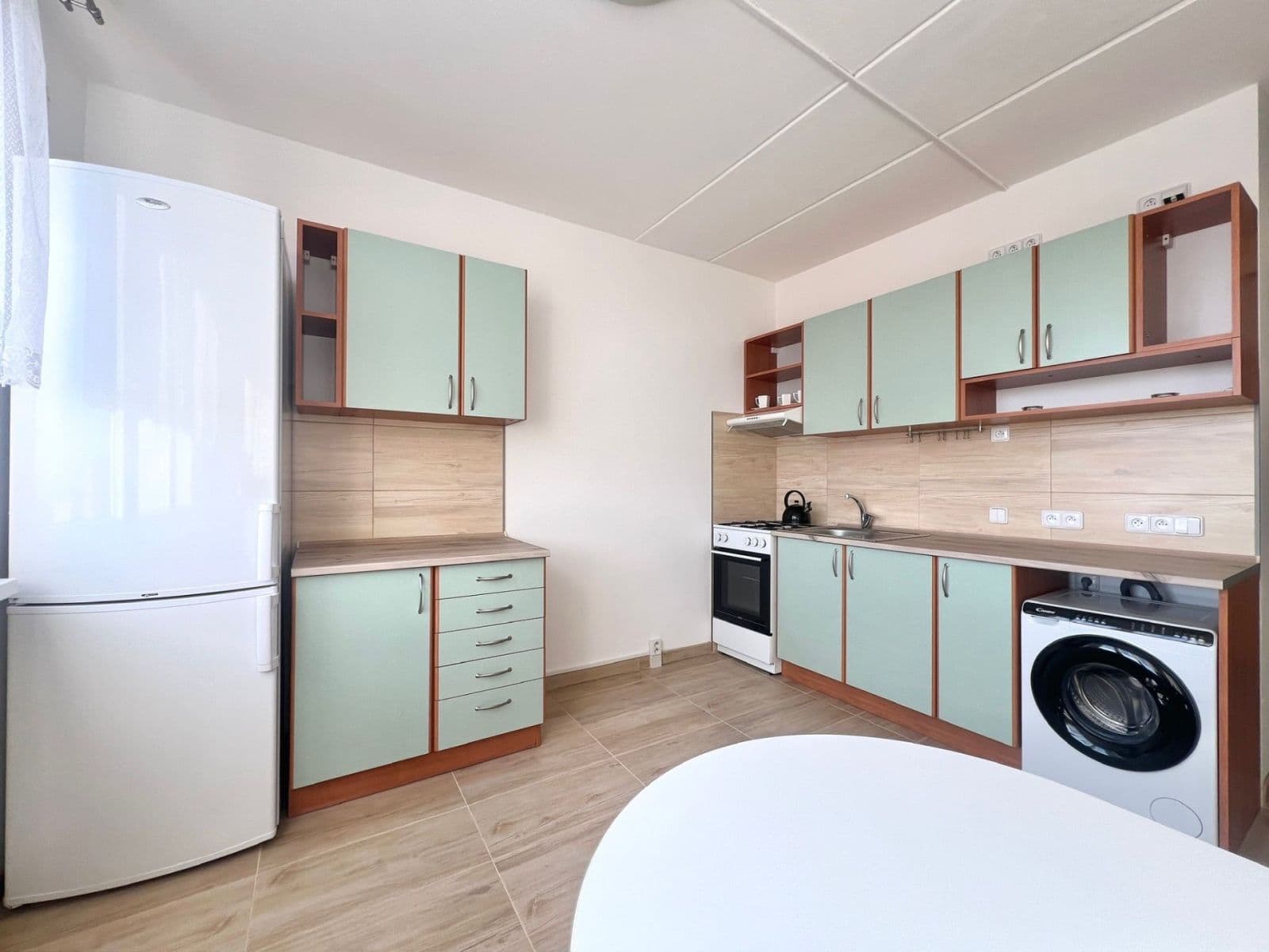 Prenájom bytu 1-izbový 35 m², Pod Břízami, Chomutov, Ústecký kraj Prenájom bytu 1-izbový 35 m², Pod Břízami, Chomutov, Ústecký kraj