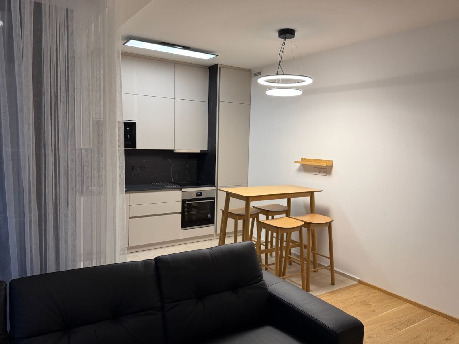 Prenájom bytu 2-izbový 58 m², Vítězné náměstí, Praha, Praha Prenájom bytu 2-izbový 58 m², Vítězné náměstí, Praha, Praha