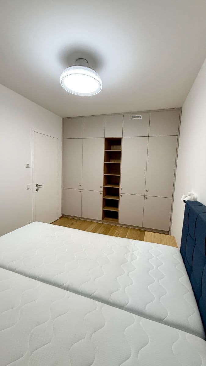 Prenájom bytu 2-izbový 58 m², Vítězné náměstí, Praha, Praha Prenájom bytu 2-izbový 58 m², Vítězné náměstí, Praha, Praha