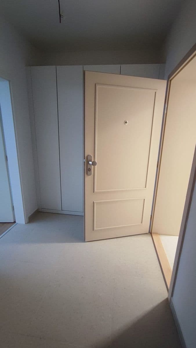 Prenájom bytu 1-izbový 41 m², Kardinála Berana, Plzeň, Plzeňský kraj Prenájom bytu 1-izbový 41 m², Kardinála Berana, Plzeň, Plzeňský kraj