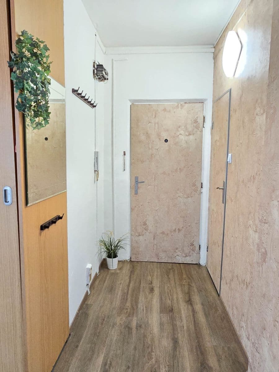 Prenájom bytu 2-izbový 62 m², Příbramská, Verneřice, Ústecký kraj Prenájom bytu 2-izbový 62 m², Příbramská, Verneřice, Ústecký kraj