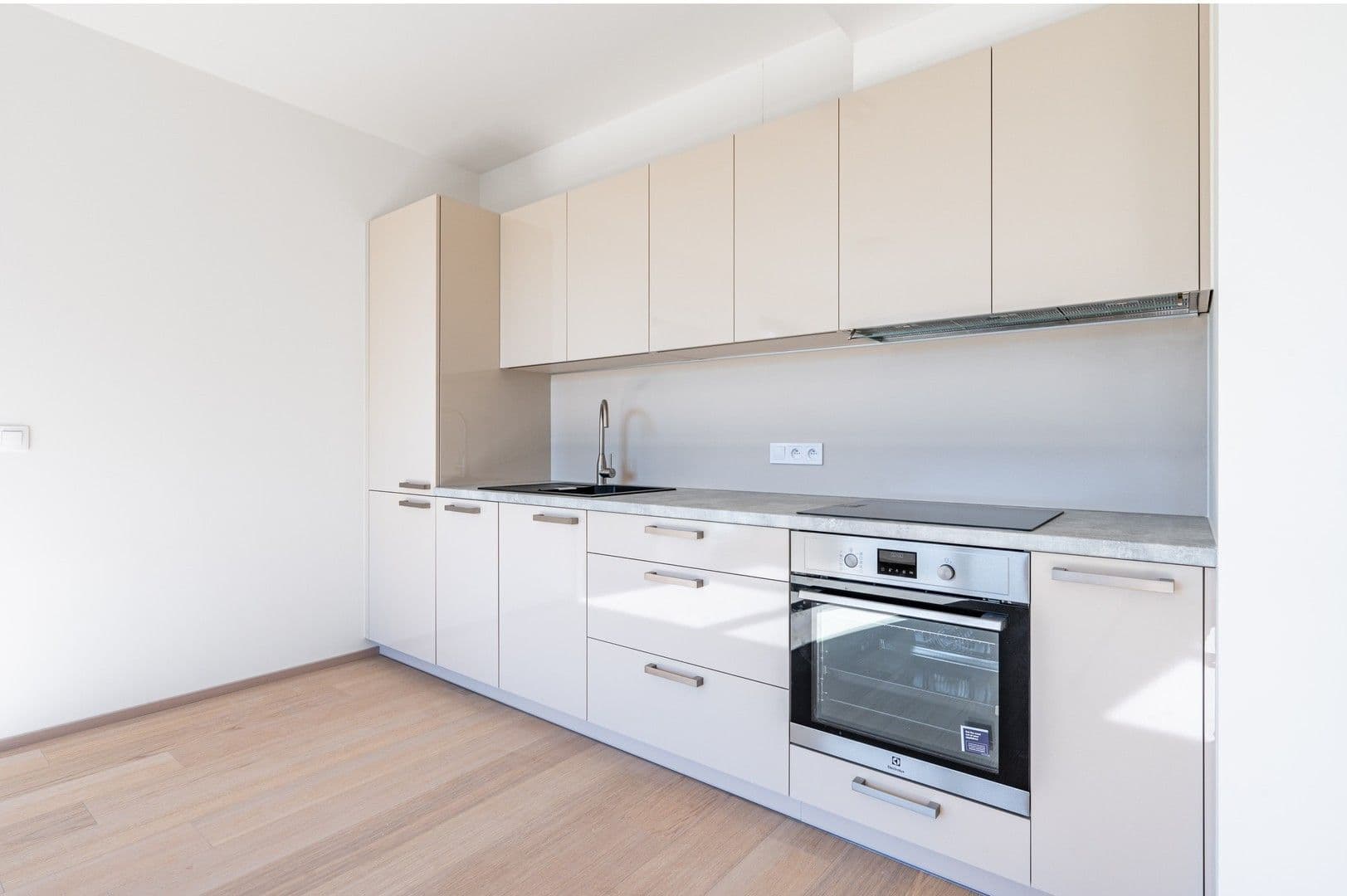 Prenájom bytu 1-izbový 37 m², Medunova, Praha, Praha Prenájom bytu 1-izbový 37 m², Medunova, Praha, Praha