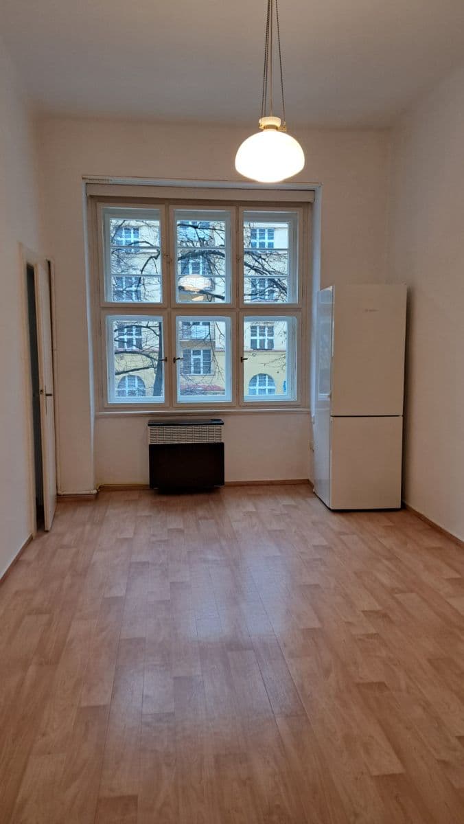 Prenájom bytu 3-izbový 100 m², Čáslavská, Praha, Praha Prenájom bytu 3-izbový 100 m², Čáslavská, Praha, Praha