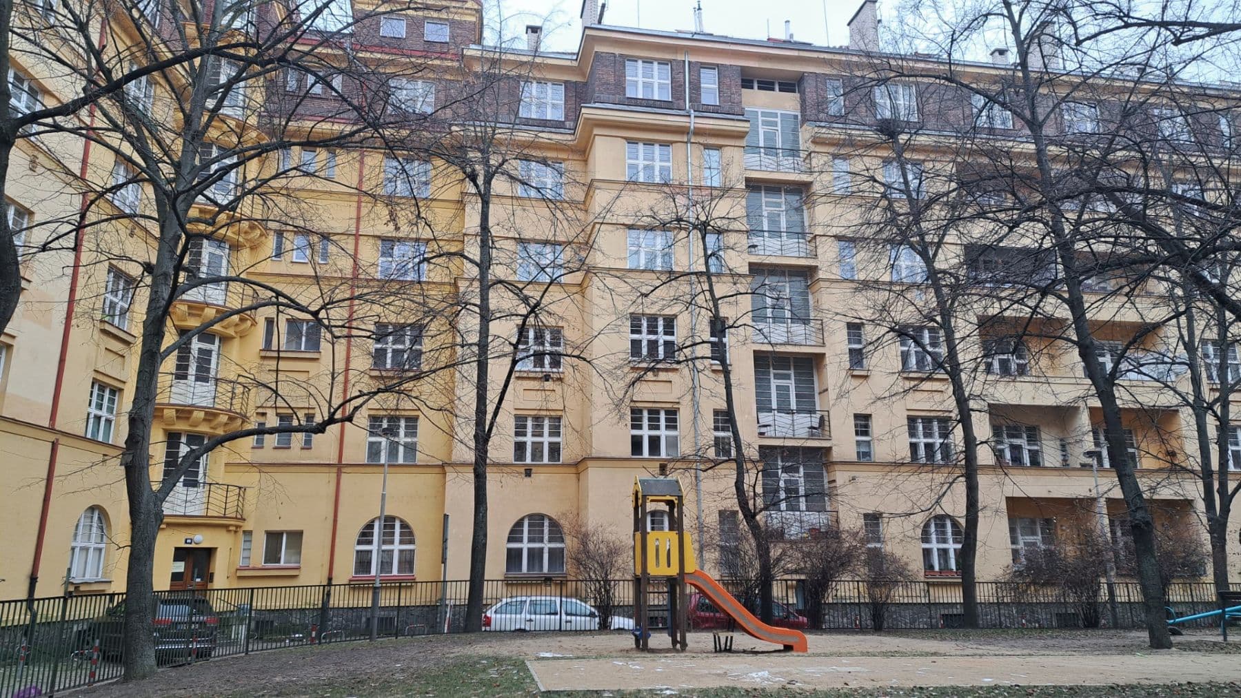 Prenájom bytu 3-izbový 100 m², Čáslavská, Praha, Praha Prenájom bytu 3-izbový 100 m², Čáslavská, Praha, Praha