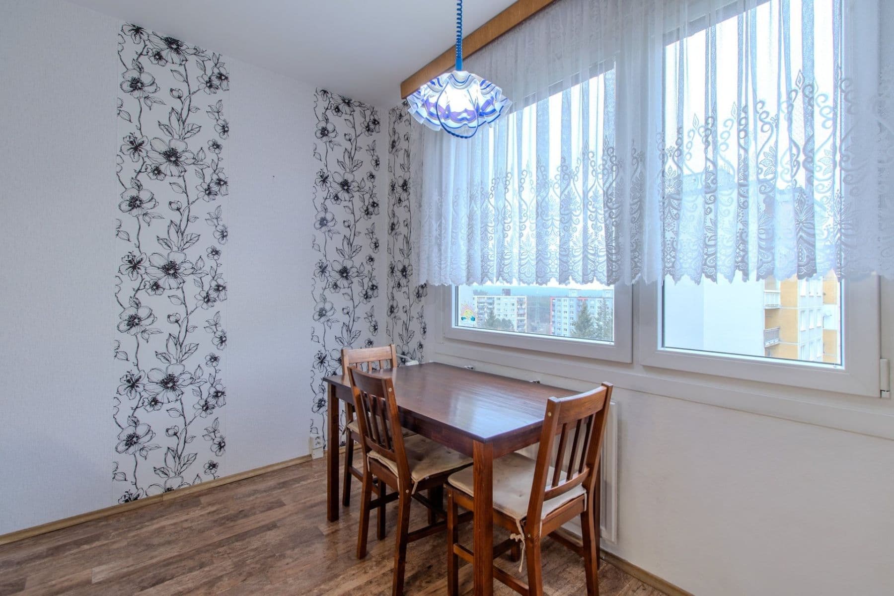 Prenájom bytu 4-izbový 82 m², Rabštejnská, Plzeň, Plzeňský kraj Prenájom bytu 4-izbový 82 m², Rabštejnská, Plzeň, Plzeňský kraj