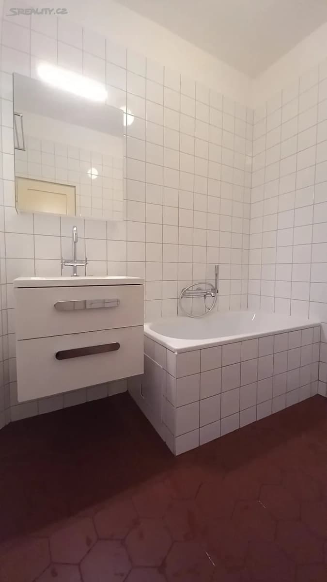 Predaj bytu 3-izbový 73 m², Vrázova, Praha, Praha Predaj bytu 3-izbový 73 m², Vrázova, Praha, Praha