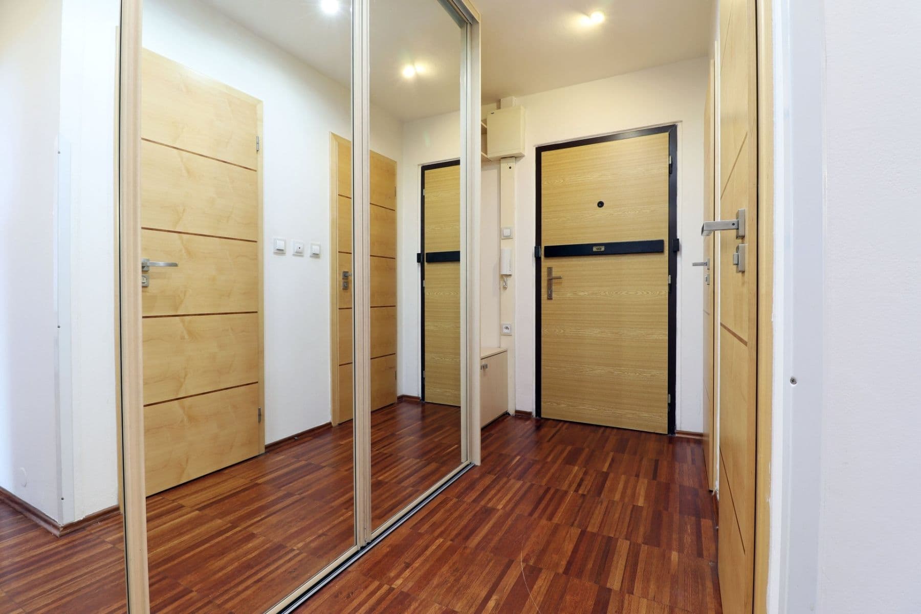 Prenájom bytu 2-izbový 45 m², Za dvorem, Praha, Praha Prenájom bytu 2-izbový 45 m², Za dvorem, Praha, Praha