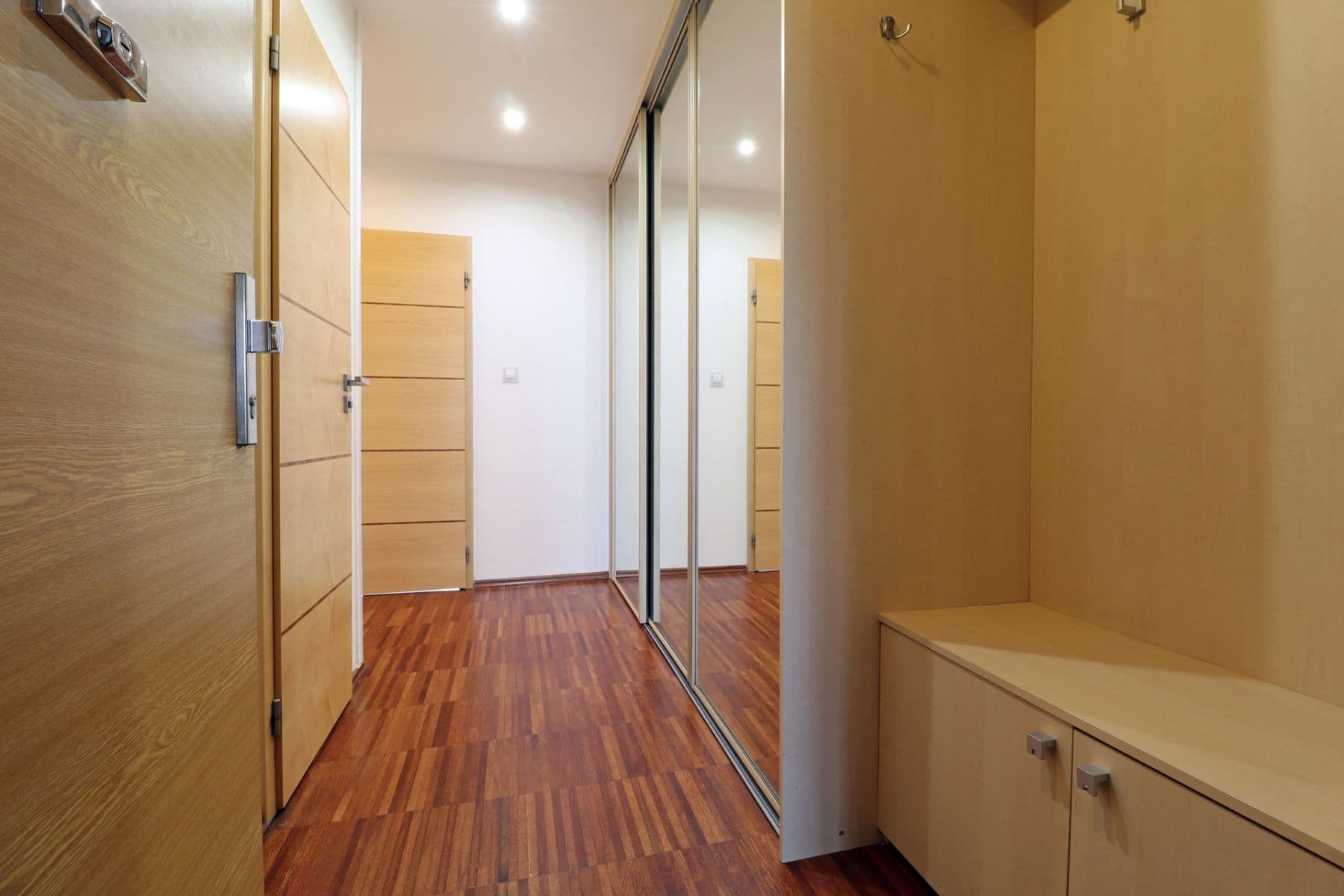 Prenájom bytu 2-izbový 45 m², Za dvorem, Praha, Praha Prenájom bytu 2-izbový 45 m², Za dvorem, Praha, Praha